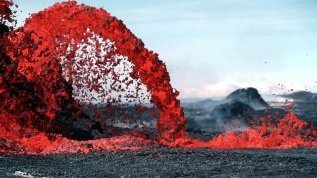 A volcano can erupt with little warning, and have significant impact on its surrounding environment (Photo: Wikipedia Commons)
