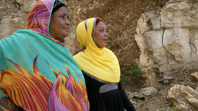 In Tanzania, former artisanal mining licensees Mwanahamisi Mzalendo and Mwanamkasi Rasi are among entreprenurial women who have pooled their resources to create a quarrying business. They control the day-to-day running of the quarry, including supervising labourers, dealing with the local authorities, and taking care of the site's environmental footprint (Photo: Magali Rochat/IIED)