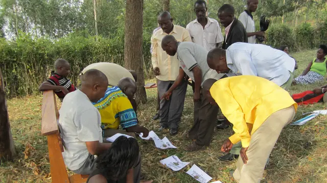 Prioritising positive and negative social impacts of the protected area at Rwenzori Mountain National Park, Uganda (Photo: Rob Small)
